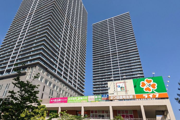 メガシティタワーズのショッピングモール
