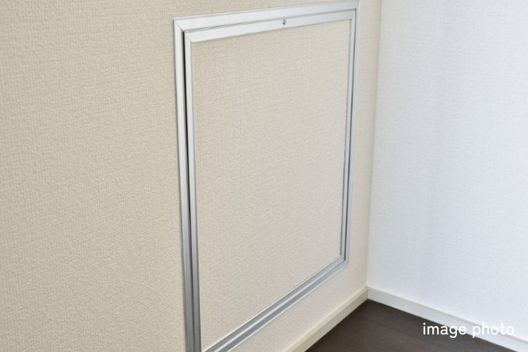 メガシティタワーズの点検口